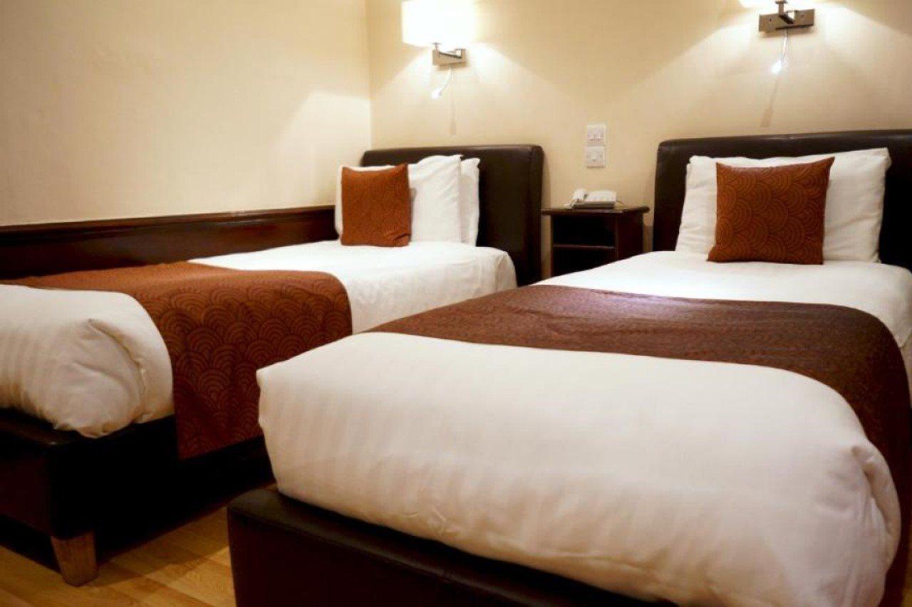 ลา กาฟเฟ โฮเต็ล แอนด์ เรสเทอรองต์ Hotel ลอนดอน ภายนอก รูปภาพ