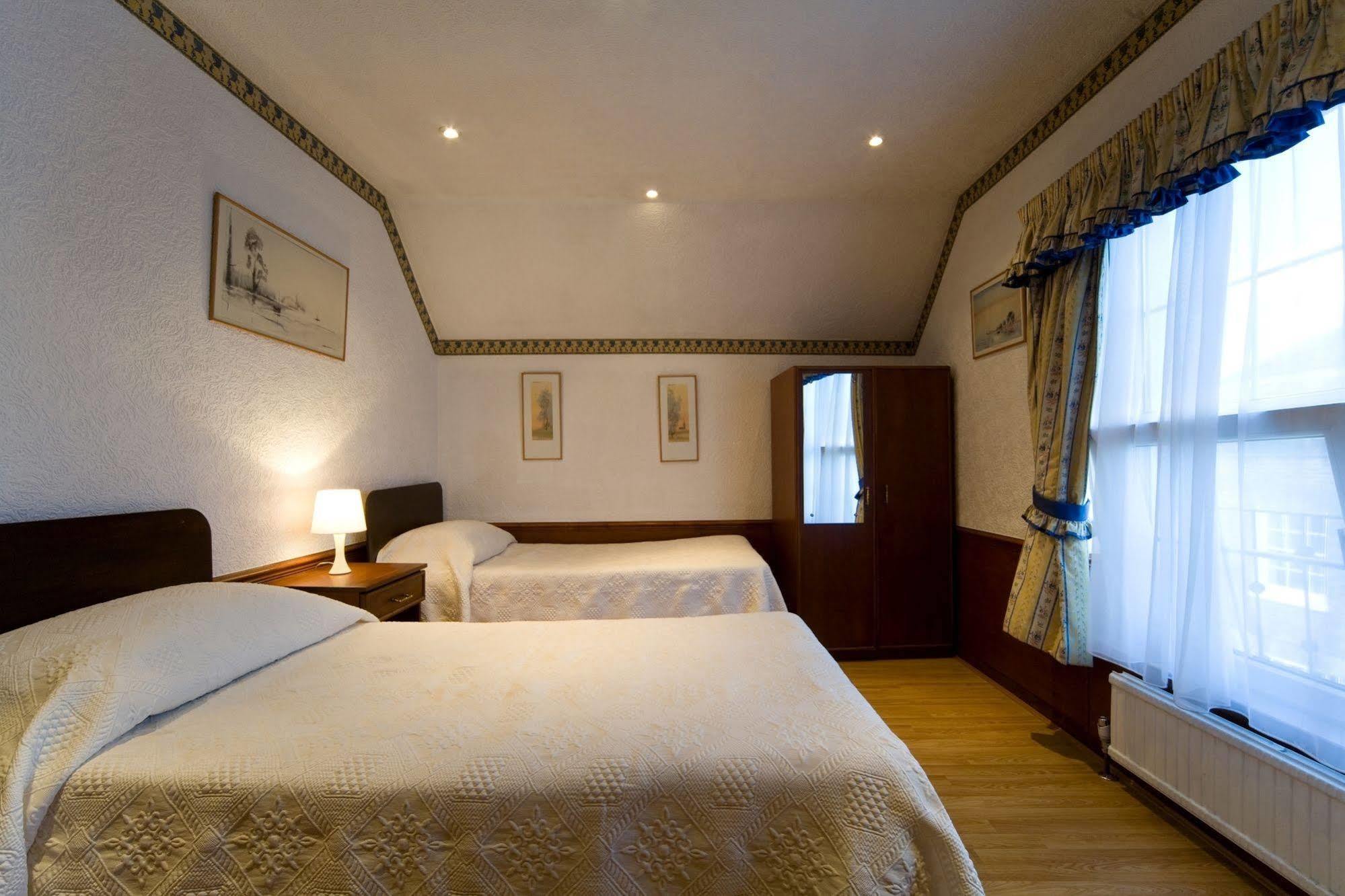 ลา กาฟเฟ โฮเต็ล แอนด์ เรสเทอรองต์ Hotel ลอนดอน ภายนอก รูปภาพ