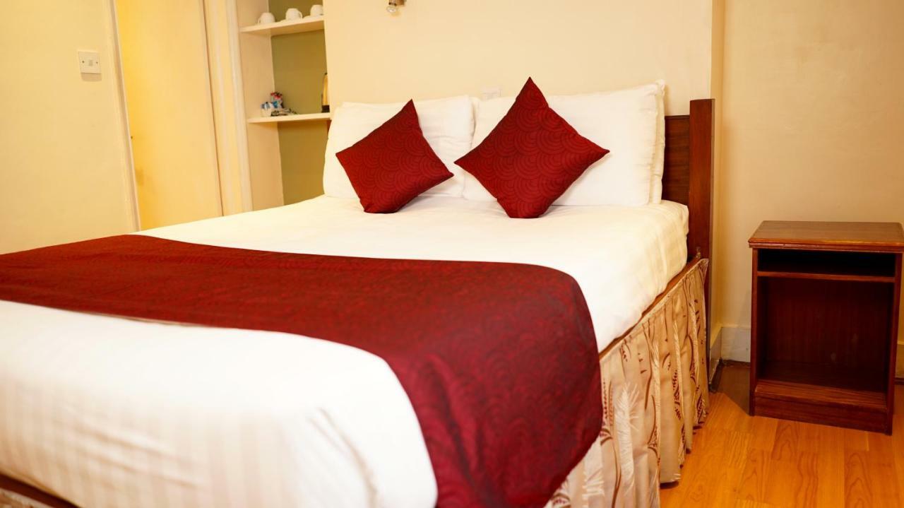 ลา กาฟเฟ โฮเต็ล แอนด์ เรสเทอรองต์ Hotel ลอนดอน ภายนอก รูปภาพ
